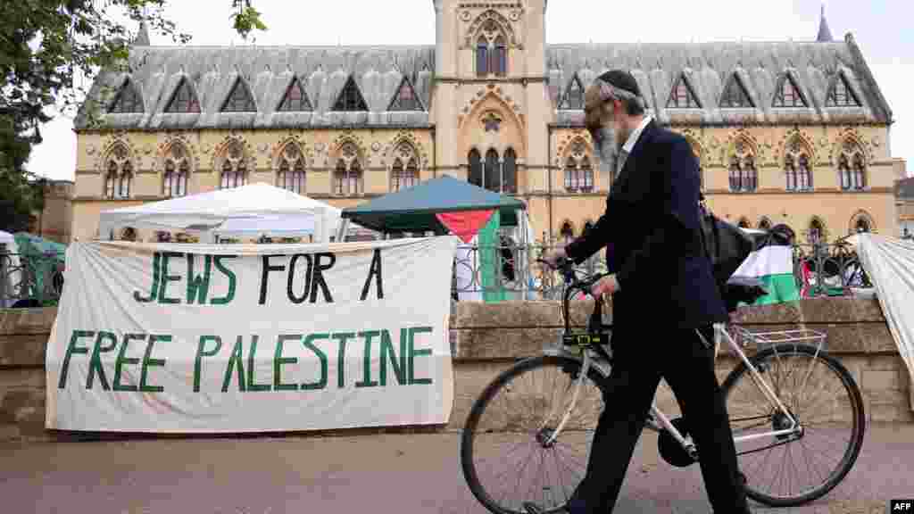 Zsidók a szabad Palesztináért &ndash; áll ezen a molinón. A kép Oxfordban készült május 7-én. Hetek óta folynak a palesztinbarát tüntetések az amerikai egyetemeken, és átterjedtek az Egyesült Királyságra, Franciaországra és Ausztráliára is