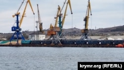 Rusia exportă cereale ucrainene însușite prin porturile din Peninsula Crimeea ocupată.