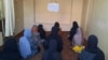 «مکتب خانگی هوشمند» در شمال افغانستان به دختران محروم از مکتب صنوف درسی ایجاد کرده است 