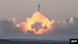 SpaceX a efectuat, pe 18 noiembrie 2023, cea de-a doua lansare de probă a Starship, cea mai mare rachetă construită vreodată. 