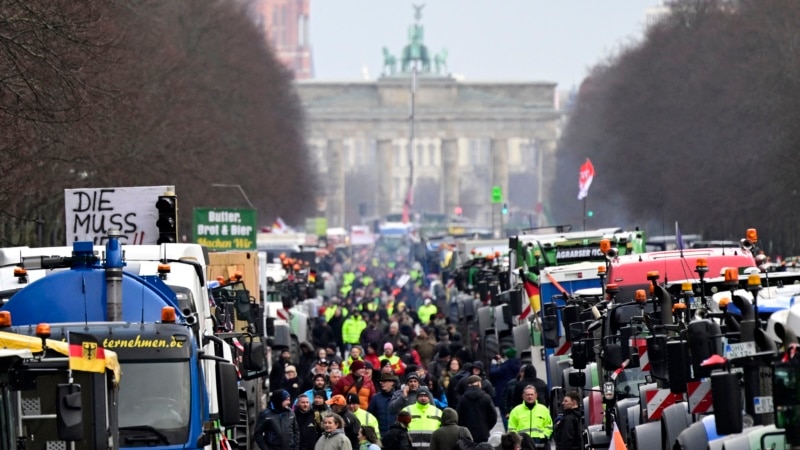 جرمني کې د افراطي ښي اړخونو سیاستونو پر ضد اعتراضونه دوام لري