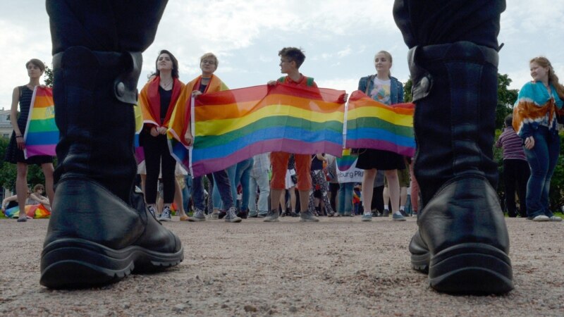 ЛГБТК+ люди из Поволжья боятся совершать каминг-аут в семье. Правозащитники опубликовали доклад о положении квир-сообщества в России
