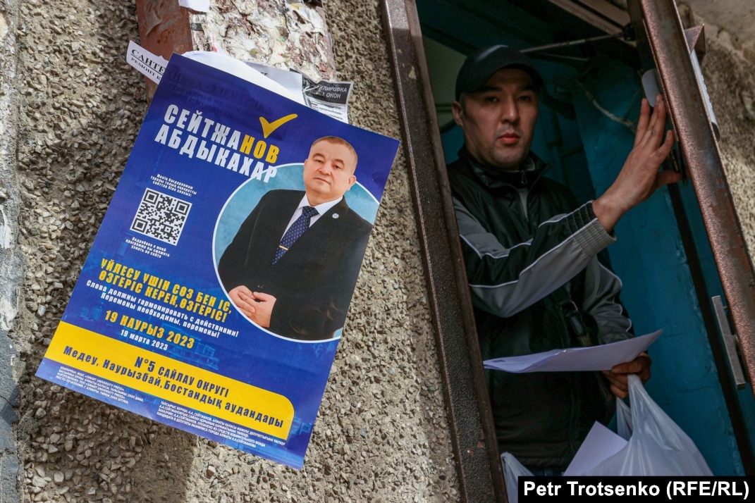 Трусикидегі жетілген әйелдердің фотосуреттері