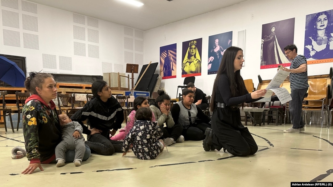Repetiții ale spectacolului de operă contemporană „Waste Side Story”, la Opera Română din Cluj-Napoca.