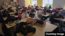 Meditație la o lecție de psihologie la liceul „Spiru Haret” din Chișinău