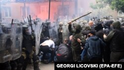 Sukobi ispred Opštine Zvečan, 29. maj 2023.