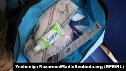 Рюкзак з речами першої необхідності, який видає Патронатна служба Азову, пораненим бійцям, що перебувають у лікарнях