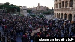 Protest u Rimu na Međunarodni dan borbe protiv nasilja nad ženama, 25. novembar 2023