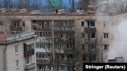 Oštećena zgrada u Sankt Peterburgu u Rusiji, 2. mart 2024. 