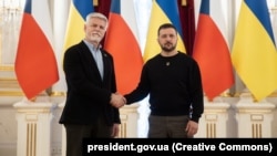 Президент України Володимир Зеленський і президент Чехії Петр Павел (ліворуч). Київ, 28 квітня 2023 року