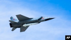 MiG–31K típusú harci repülőgép a moszkvai légi parádén 2018. május 9-én