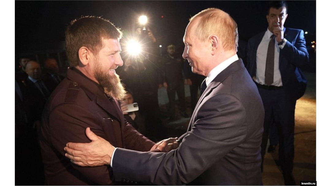 Porno bakalavr partiyasi Abakan fotosuratida jinsiy aloqa