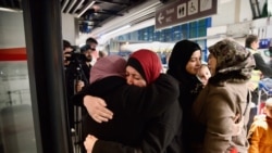 Državljani BiH i njihovi srodnici koji su evakuirani iz Pojasa Gaze, Sarajevo, 20. novembra 2023.