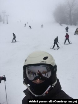 Adrian spune că merge de câteva ori pe sezon la schi, nu doar la Parâng, ci și la Straja (foto) sau Transalpina.