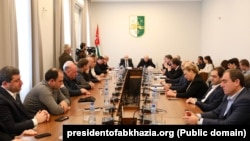 Встреча депутатов парламента с президентом Абхазии