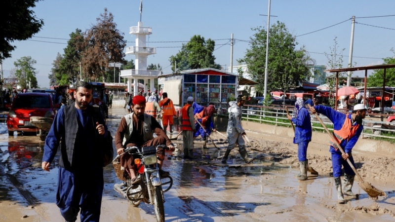 یونیسف: روزانه برای هزاران نفر در مناطق سیلاب‌زده در افغانستان آب پاک فراهم میشود