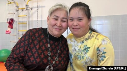 Сквиртпен өте қатты порно