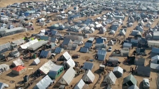 Qyteza kufitare në Gazë mbushet me tenda Qyteza kufitare në Gazë mbushet me tenda
