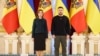 Presidentja e Moldavisë, Maia Sandu, dhe ai i Ukrainës, Volodymyr Zelensky. Fotografi nga arkivi. 