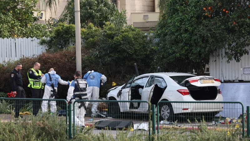 В Израиле совершено нападение на прохожих, одна погибшая, 17 раненых