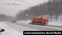 Сніг на Ангарському перевалі у Криму 20 листопада 2023 року