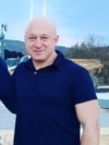 I sanksionuar nga SHBA-ja, por ende bën biznes me shtetin serb