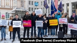 MEPs protest for Schengen membership for Romania and Bulgaria in Vienna on December 4.