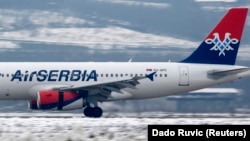 AIR SERBIA AIRPLANE