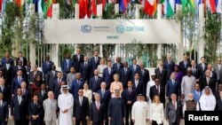 Групна фотографија од светските лидери кои присуствуваат на Конференцијата на ОН за климатски промени COP28, Дубаи, ОАЕ, 1 декември 2023 година.