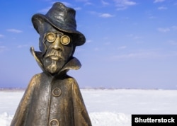 Памятник Антону Чехову в Томске