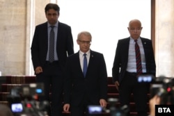  Божидар Божанов, Николай Денков и Атанас Атанасов от ПП-ДБ 