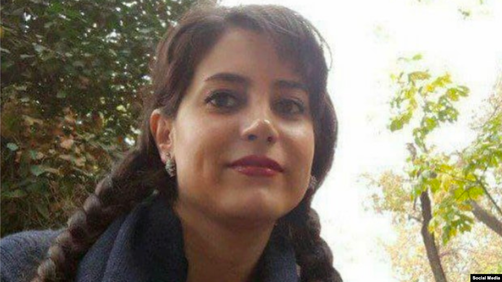شکیلا منفرد اسفند سال گذشته به اتهام «ارتباط با عناصر معاند نظام» به ۱۵ ماه حبس دیگر محکوم شد