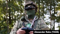 Ілюстраційне фото. Російський оператор FPV-дронів на окупованій Луганщині, 2023 рік