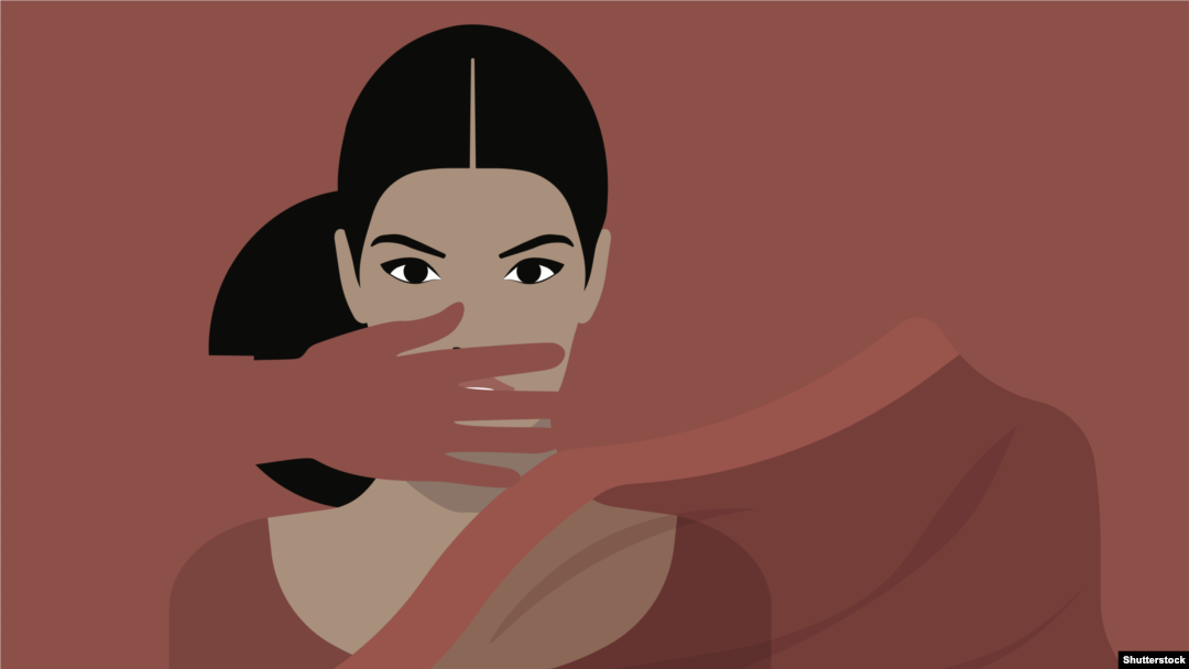 Chubby uning külotlarini yechdi