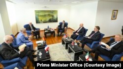 Kryeministri i Kosovës, Albin Kurti, priti në takim ambasadorët e shteteve të QUINT-it. 3 mars 2023.