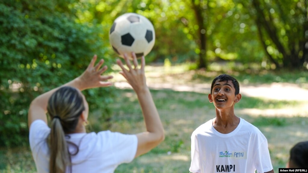 Organizata TIP ka organizuar këtë kamp veror tash e disa vite. Këtë vit, disa prej mbikëqyrësve në kamp kishin qenë pjesëmarrës në vitet paraprake.