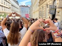 Fanovi Taylor Swift okupljeni u Beču dan nakon koncerta