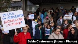 Medicii din ambulatorii amenință cu proteste după ce Casa de Sănătate a anunțat că ar putea vira mai puțini bani pentru serviciile medicale prestate.