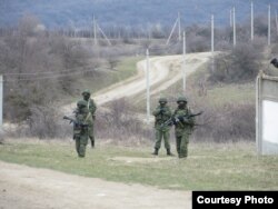 Российские военные в Крыму 2 марта 2014 года. Фото Пилар Бонет