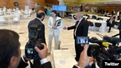 Spain - Armenian Prime Minister Nikol Pashinian and Foreign Minister Ararat Mirzoyan meet Belarusian opposition leader Svyatlana Tsikhanouskaya, Granada, October 5, 203.