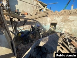 Последствия одного из недавних обстрелов Никополя