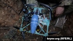 FPV дрон-камикадзе с прикрепленной 60-мм миной