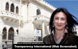 Daphne Caruana Galizia a Transparency International 2018-as videójában, amelyben megemlékeznek róla