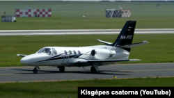 A Jet Solution Kft. HA-FIT jelzésű Cessna gépe a Liszt Ferenc repülőtéren 2020-ban