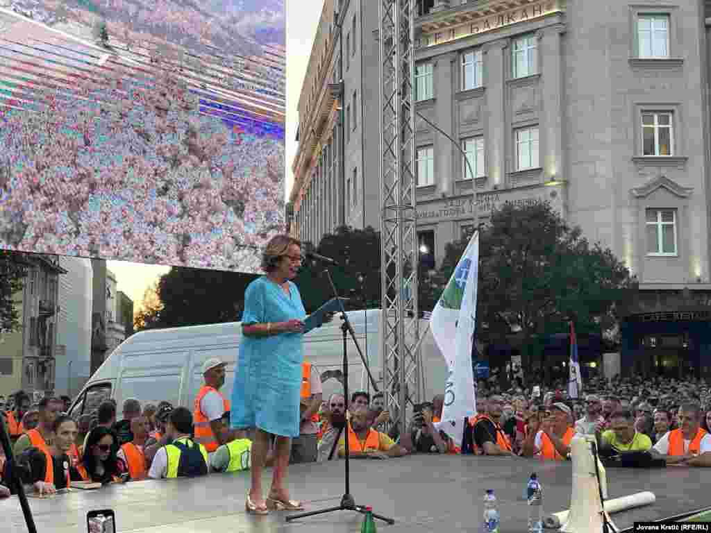 &quot;Izgleda da smo žrtvovani kao buduća rudarska kolonija i deponija. To nećemo dozvoliti&quot;, rekla je okupljenima na protestu glumica i ekološka aktivistkinja Svetlana Bojković.