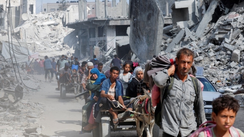 Rruga e kthimit të palestinezëve në Han Junisin e shkatërruar