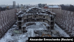 Így néz ki most Mariupol egy évvel az orosz ostrom után