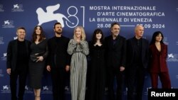 Ekipa filma "Beetlejuice Beetlejuice" na 81 izdanju Filmskog festivala u Veneciji, 28. avgust