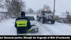 Peste 1400 de polițiști au fost duminică la datorie și au acordat sprijin oamenilor aflați în dificultate.