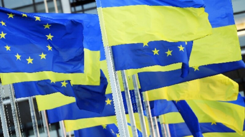 EU Has 'Plan B' If Hungary Vetoes 50 Billion Euro Aid For Ukraine